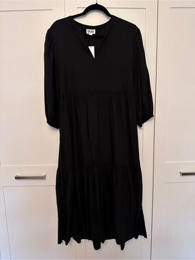 Women's Black Tiered Midi Dress - , V-Neck, 3/4 Sleeves